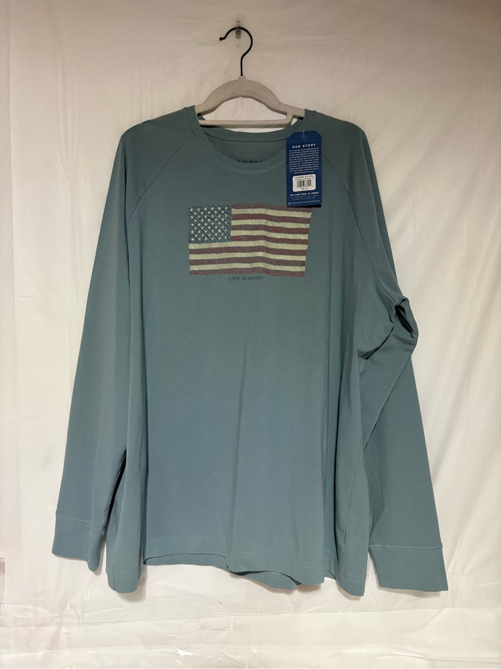 Life Is Good Men's Long Sleeve Crewneck Tee in blue